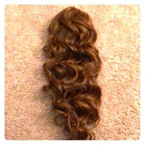 Insert Name Here Molly ponytail